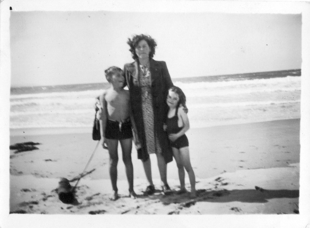 Tathra Beach, Mum, Me, little girl friend